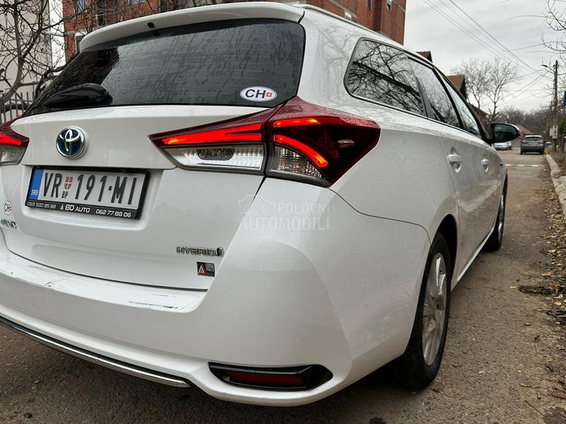 Toyota Auris 1.8i HYBRID