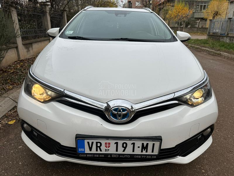 Toyota Auris 1.8i HYBRID