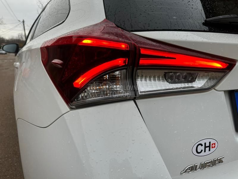 Toyota Auris 1.8i HYBRID
