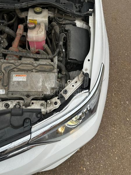 Toyota Auris 1.8i HYBRID