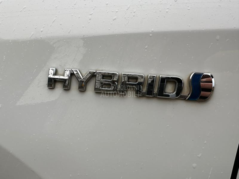 Toyota Auris 1.8i HYBRID
