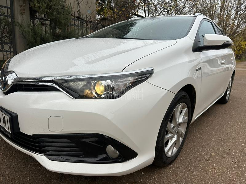 Toyota Auris 1.8i HYBRID