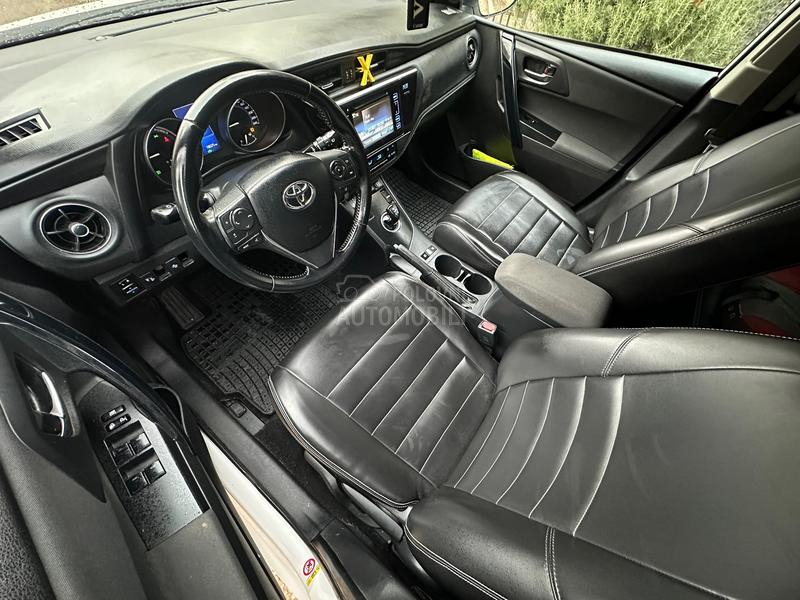 Toyota Auris 1.8i HYBRID