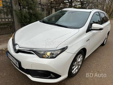 Toyota Auris 1.8i HYBRID