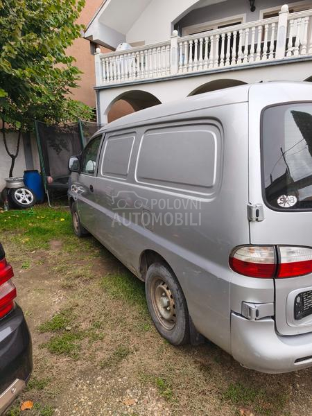 Hyundai H-1 2.5 CRDI