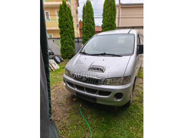 Hyundai H-1 2.5 CRDI