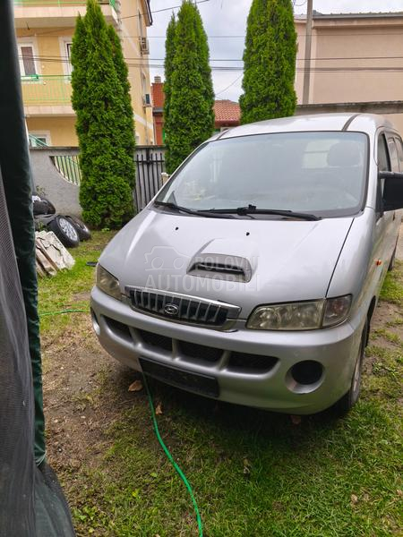 Hyundai H-1 2.5 CRDI