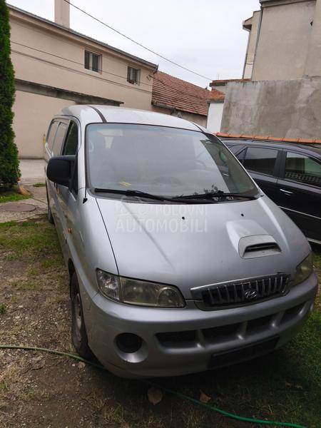 Hyundai H-1 2.5 CRDI