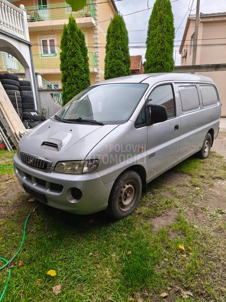 Hyundai H-1 2.5 CRDI