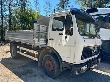 Mercedes Benz 1217