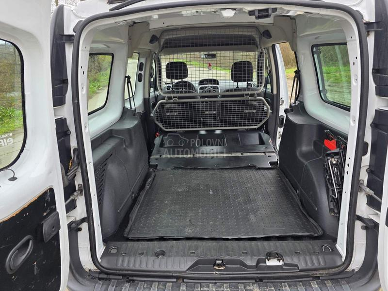 Renault Kangoo Maxi N1 5 mesta