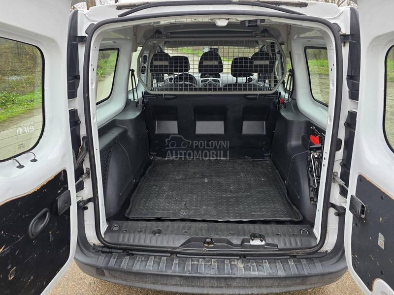 Renault Kangoo Maxi N1 5 mesta