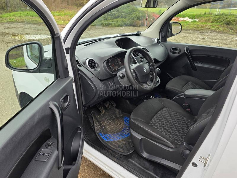 Renault Kangoo Maxi N1 5 mesta