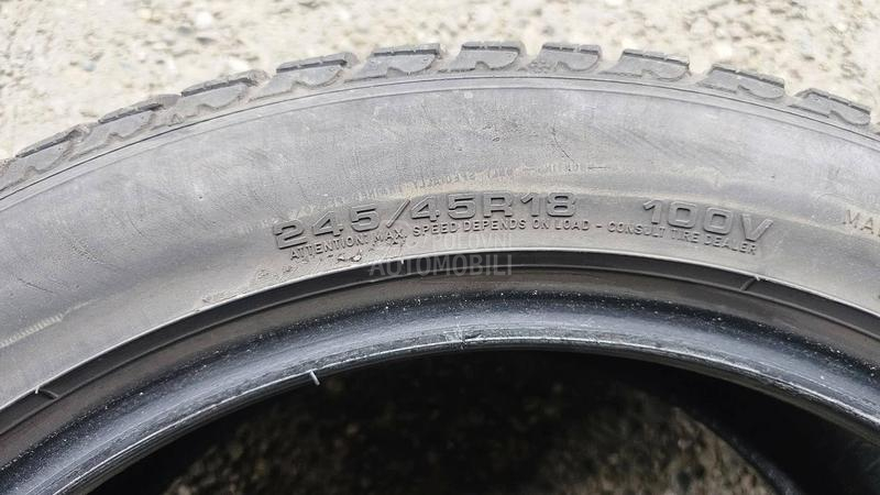 Goodyear 245/45 R18 Zimska