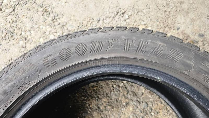 Goodyear 245/45 R18 Zimska