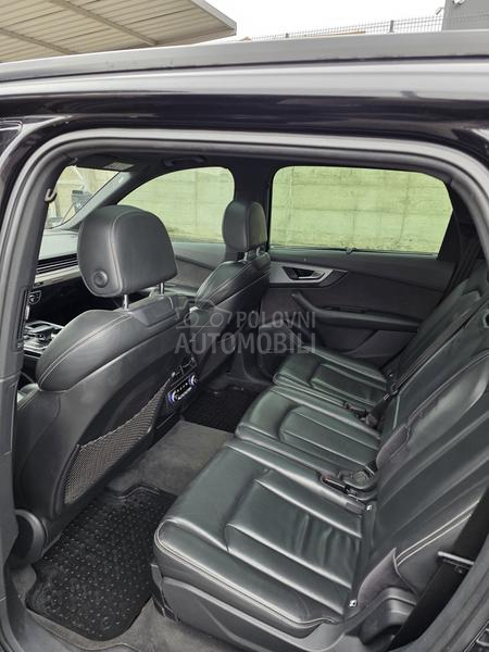 Audi Q7 S Line