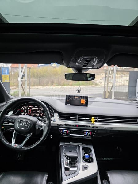 Audi Q7 S Line