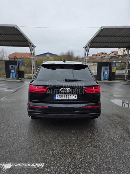 Audi Q7 S Line
