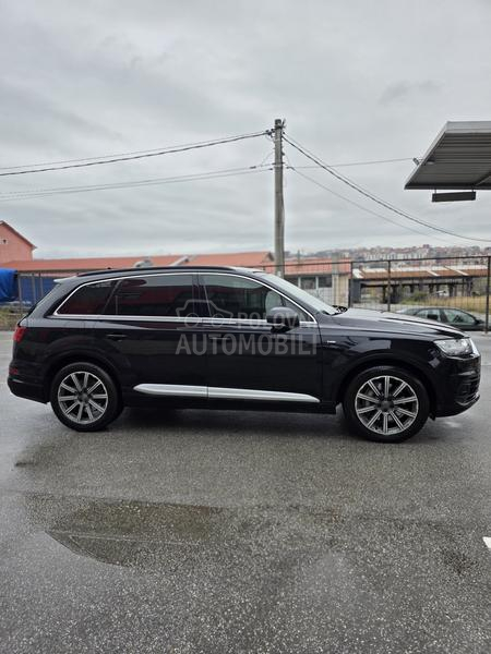 Audi Q7 S Line