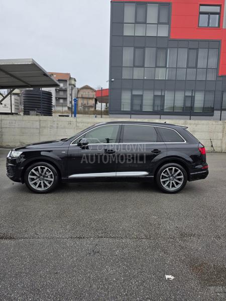 Audi Q7 S Line