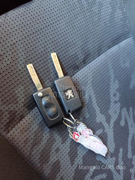 Peugeot 3008 ALLURE, PERLA BELA