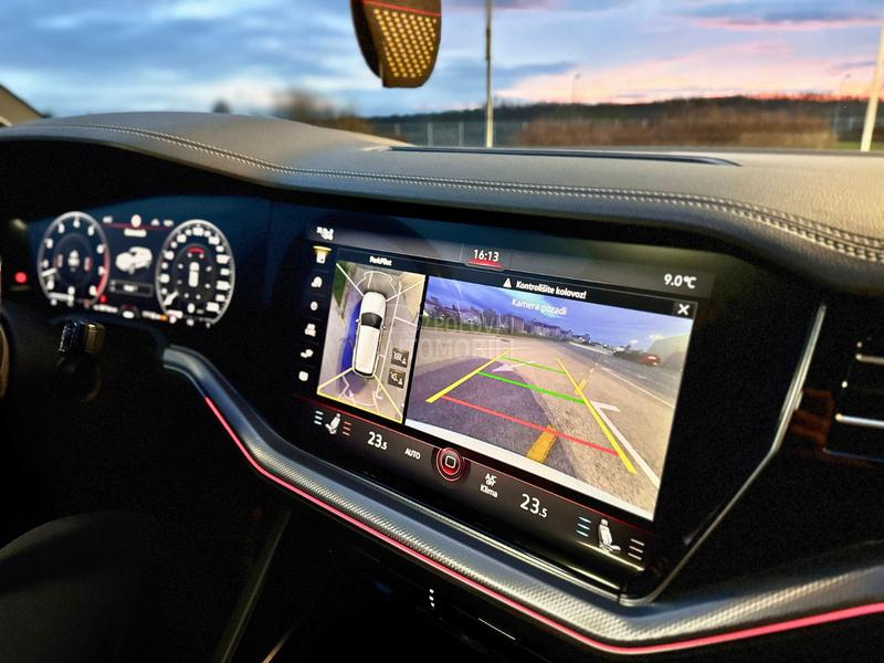 Volkswagen Touareg TSI