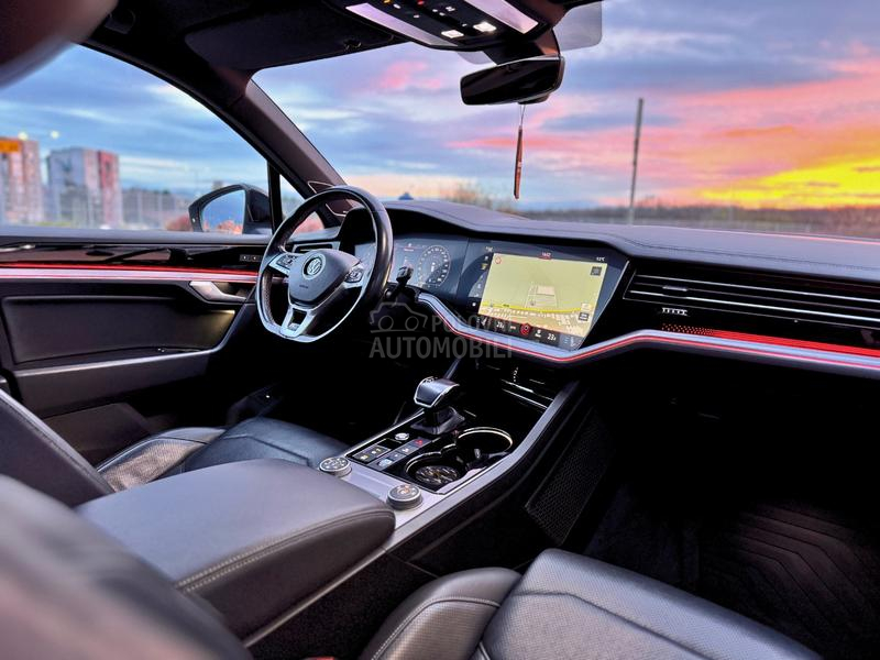 Volkswagen Touareg TSI