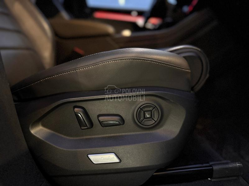 Volkswagen Touareg TSI