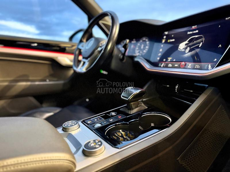 Volkswagen Touareg TSI