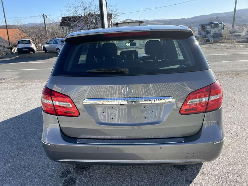 Mercedes Benz B 180 B 180 CDI