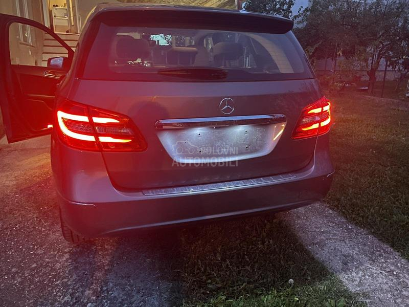 Mercedes Benz B 180 B 180 CDI