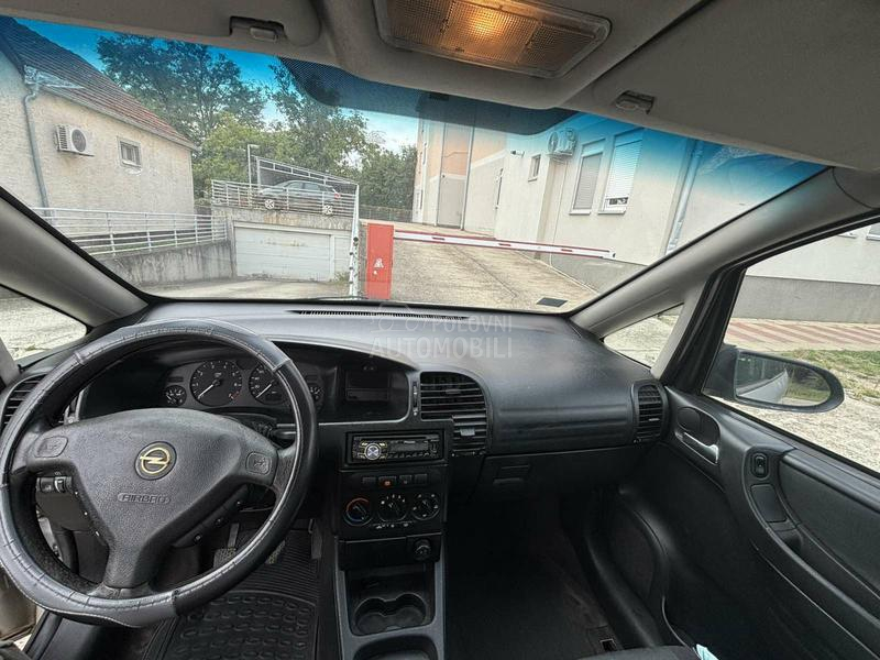 Opel Zafira 1.8