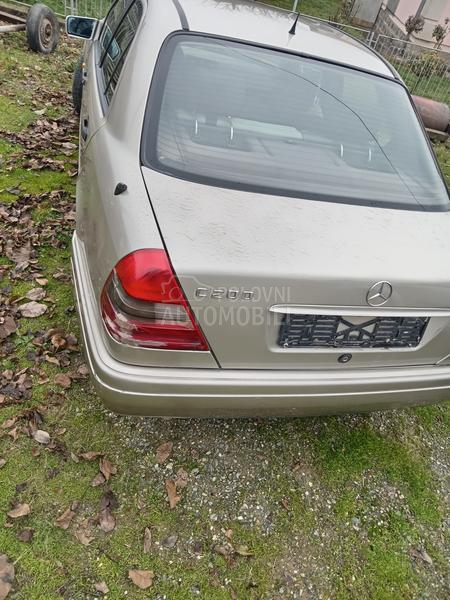 Mercedes Benz C 200 
