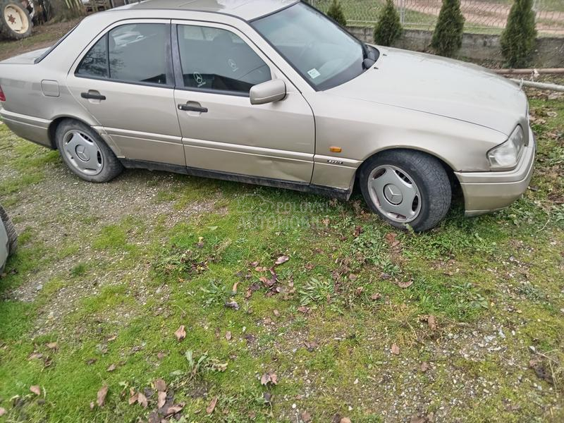 Mercedes Benz C 200 
