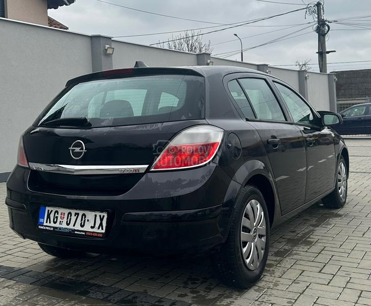 Opel Astra H 
