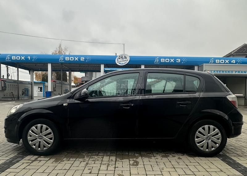 Opel Astra H 