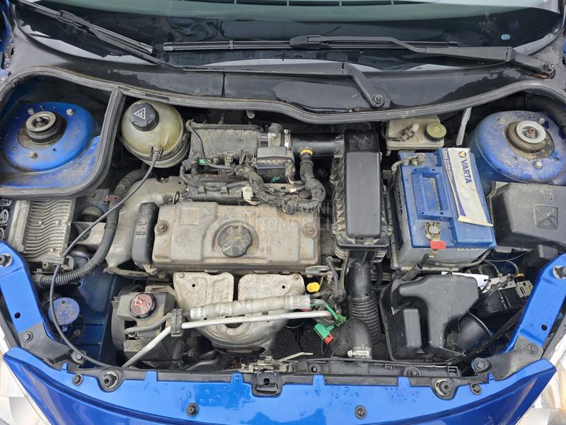 Peugeot 206 plus 