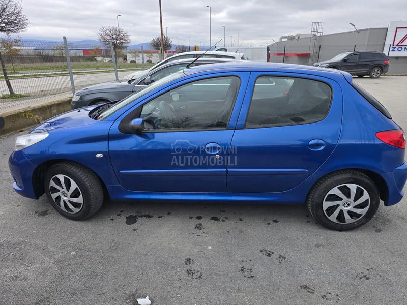 Peugeot 206 plus 