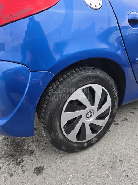 Peugeot 206 plus 