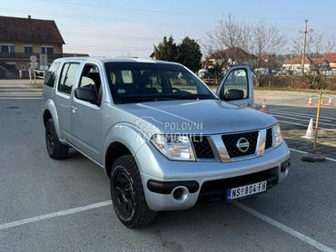 Nissan Pathfinder 