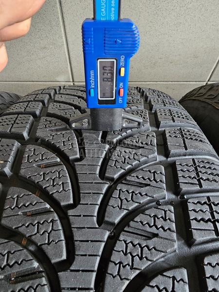 Bridgestone 235/60 R18 Zimska