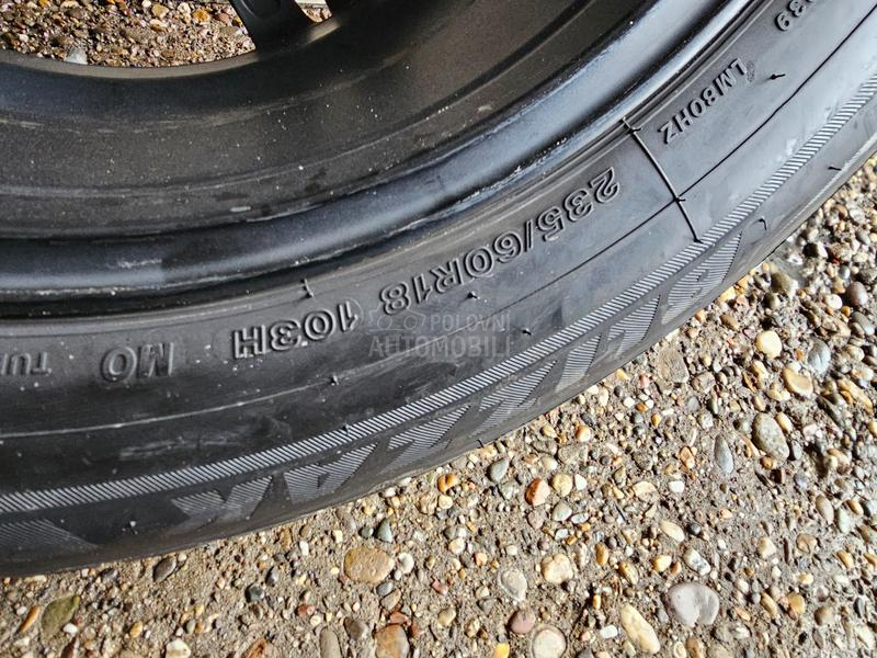 Bridgestone 235/60 R18 Zimska