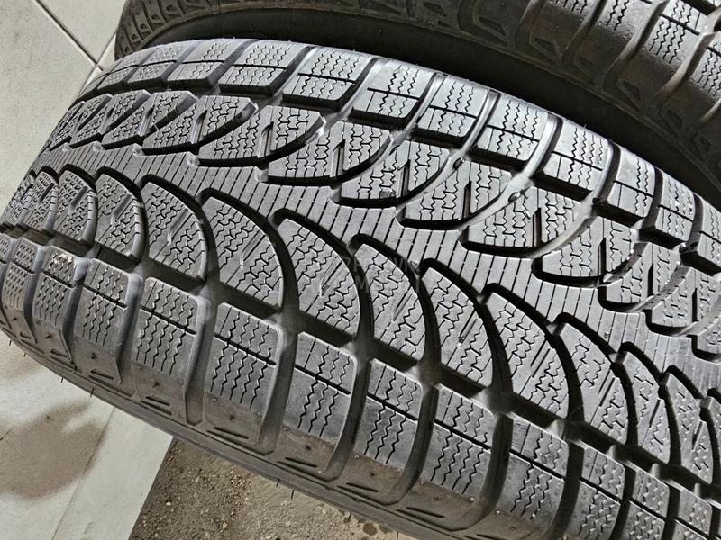 Bridgestone 235/60 R18 Zimska
