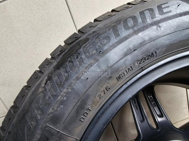 Bridgestone 235/60 R18 Zimska