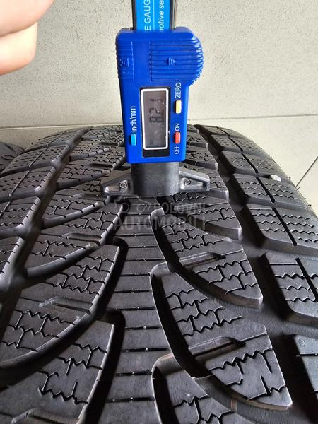 Bridgestone 235/60 R18 Zimska