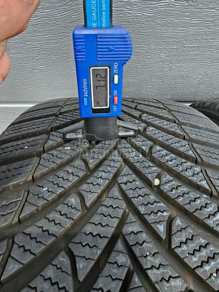 Semperit 245/45 R18 Zimska