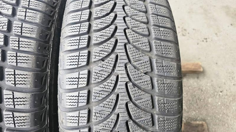 Bridgestone 235/60 R18 Zimska