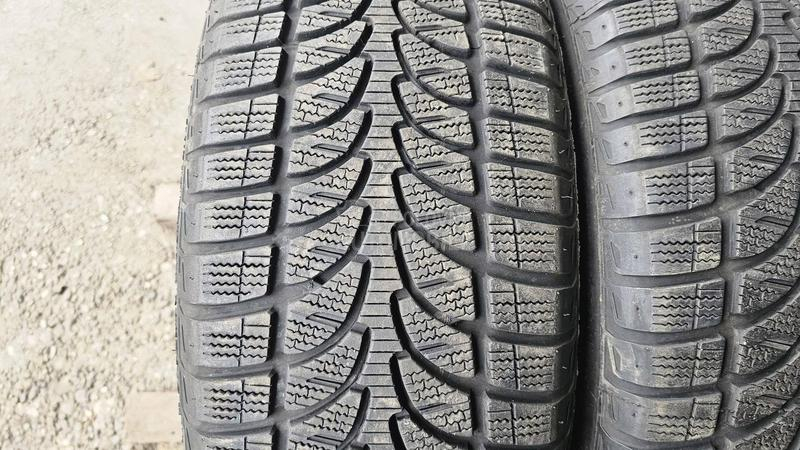 Bridgestone 235/60 R18 Zimska