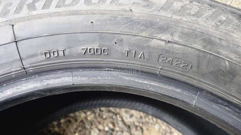 Bridgestone 235/60 R18 Zimska