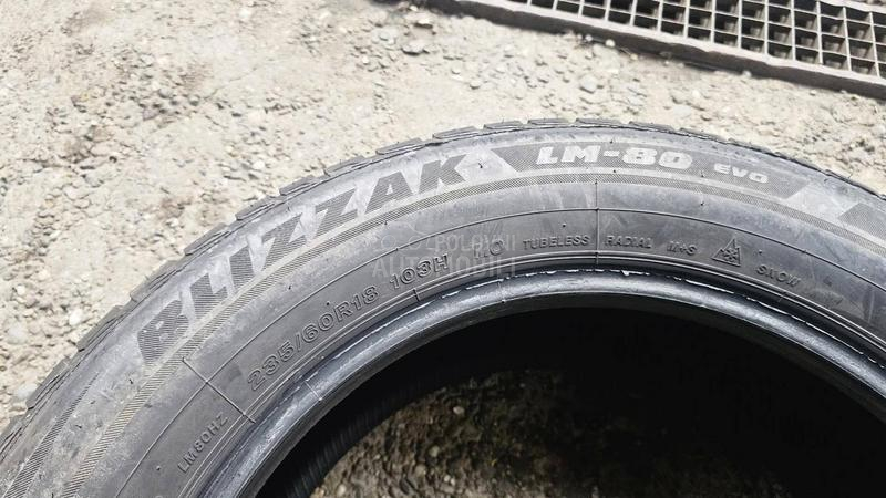 Bridgestone 235/60 R18 Zimska